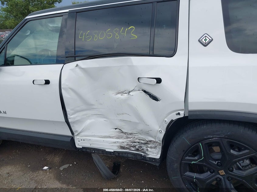 2024 RIVIAN R1S auction photo 6