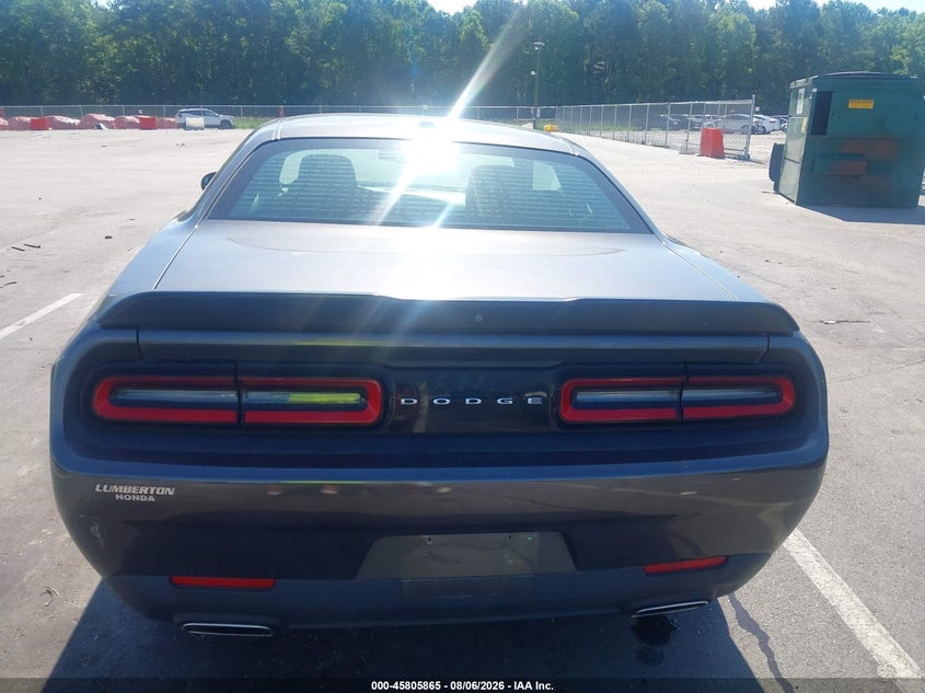 DODGE CHALLENGER - zdjęcie 16