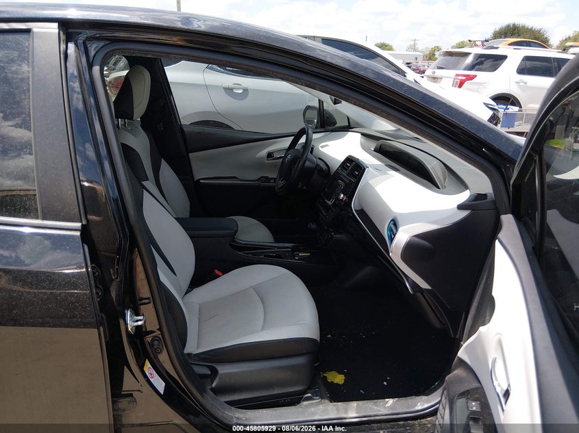 TOYOTA PRIUS - zdjęcie 5