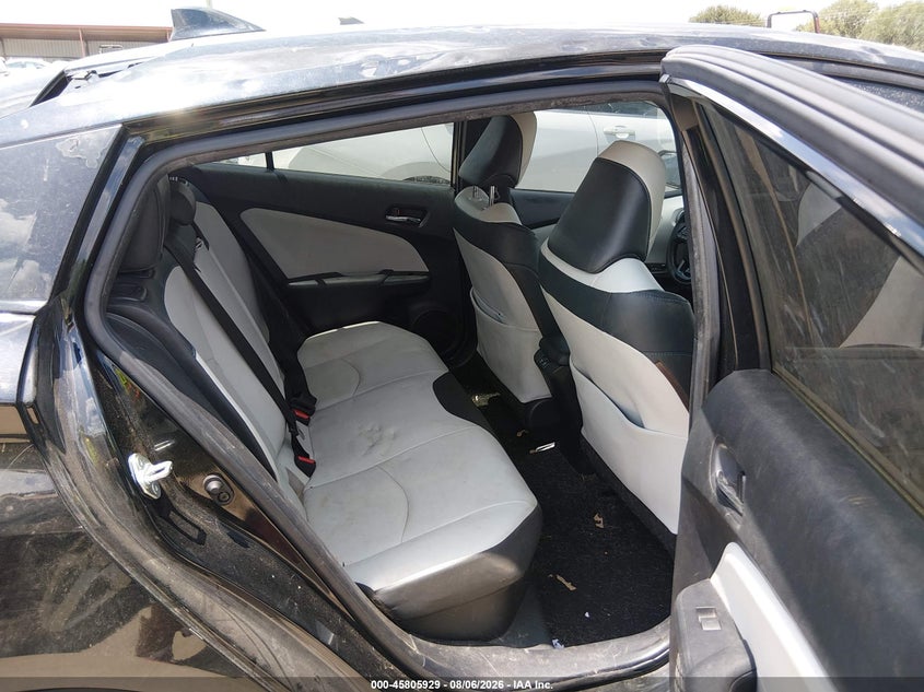 TOYOTA PRIUS - zdjęcie 8