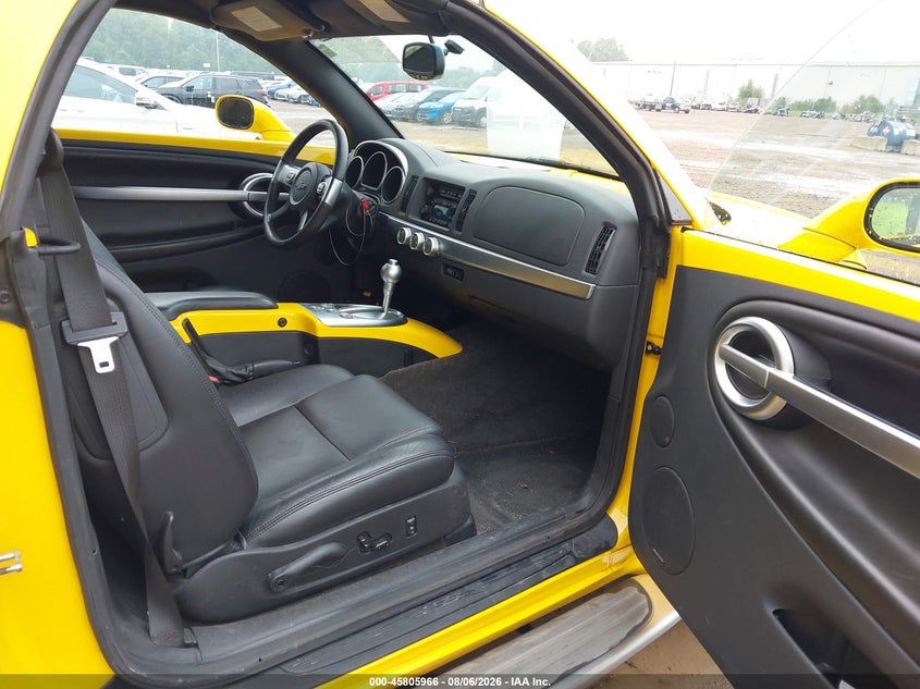 2004 CHEVROLET SSR auction photo 5