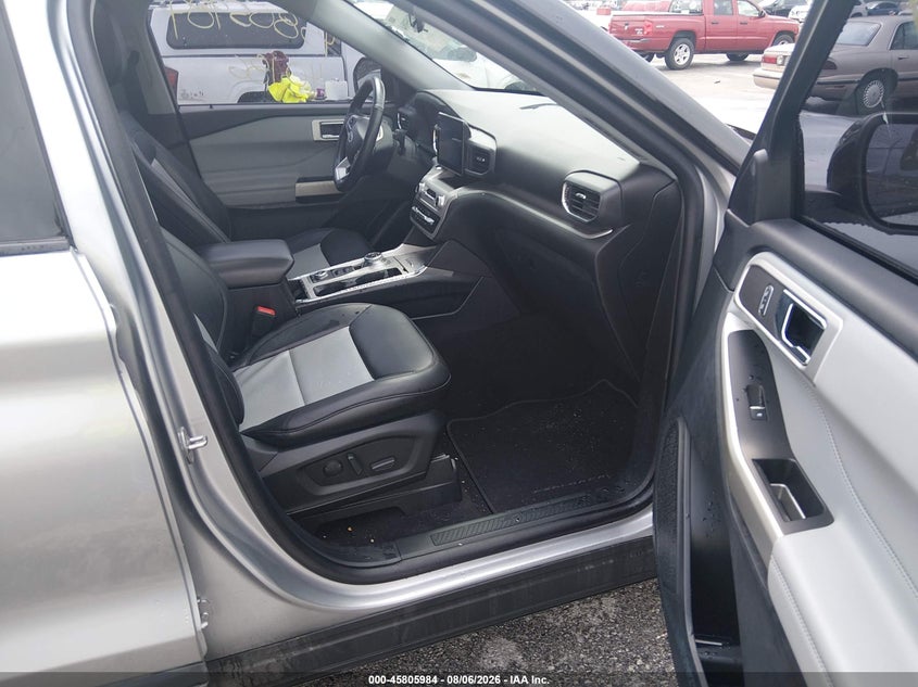 2022 FORD EXPLORER auction photo 5