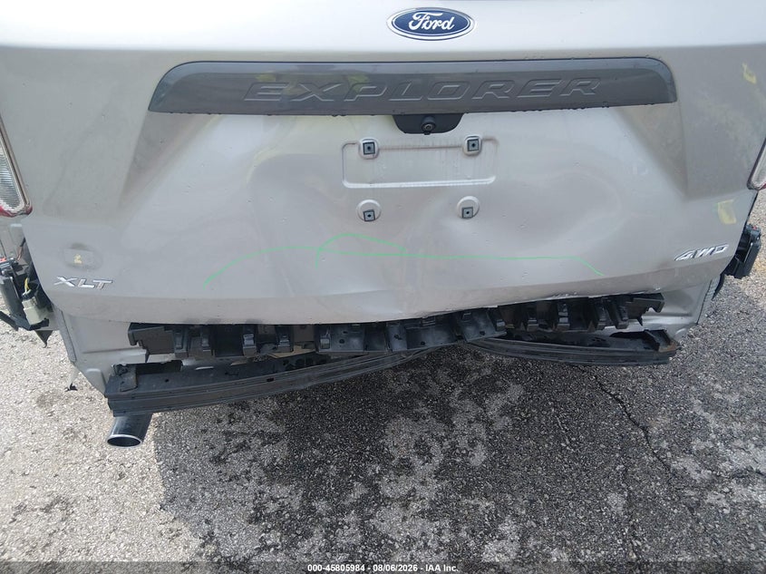 2022 FORD EXPLORER auction photo 6