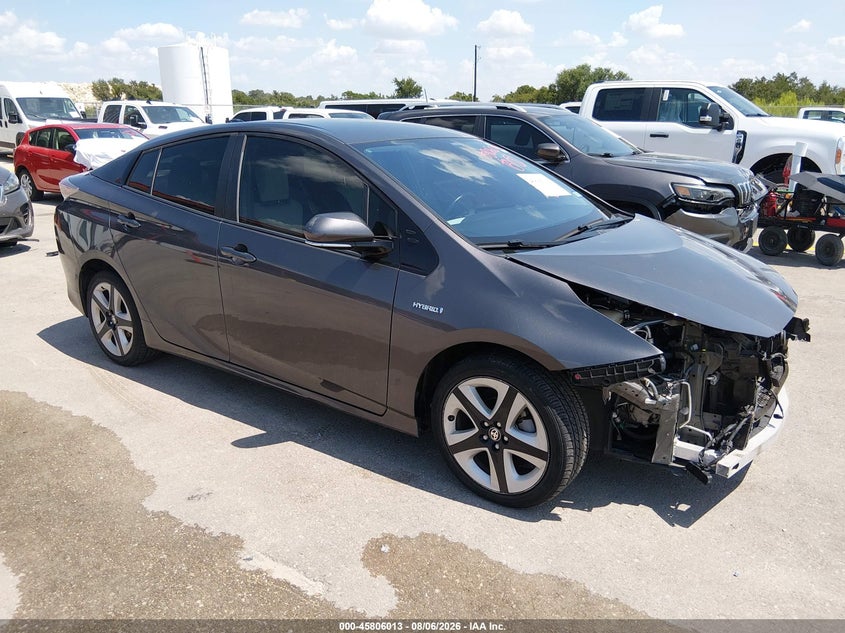Vin: jtdkarfu2g3516437, lot: 46304858, toyota prius four touring 2016 img_1