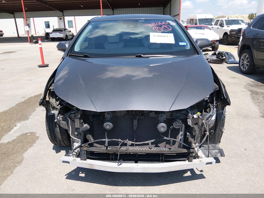 TOYOTA PRIUS - zdjęcie 13