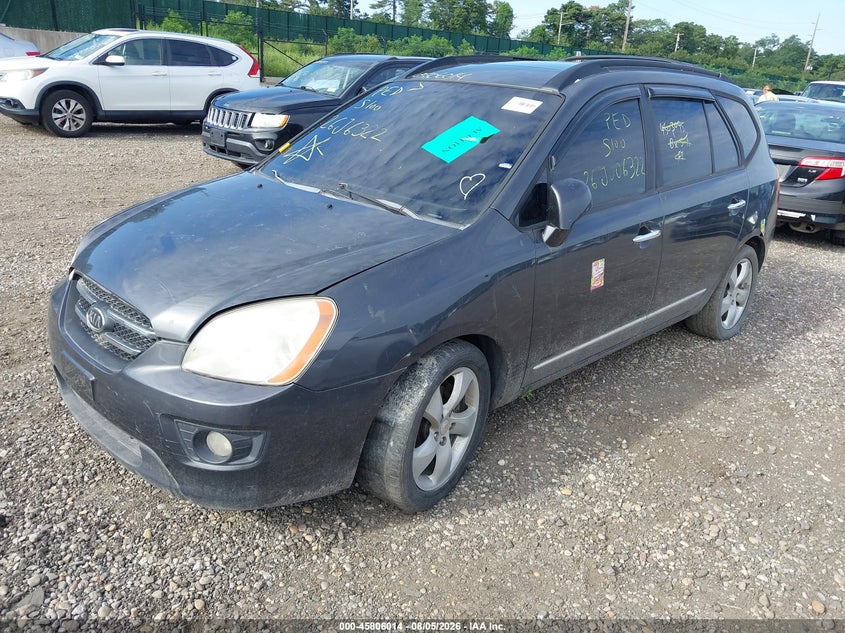 2008 Kia Rondo, Front & Rear, IAAI, VIN KNAFG526987154419 — photo 2
