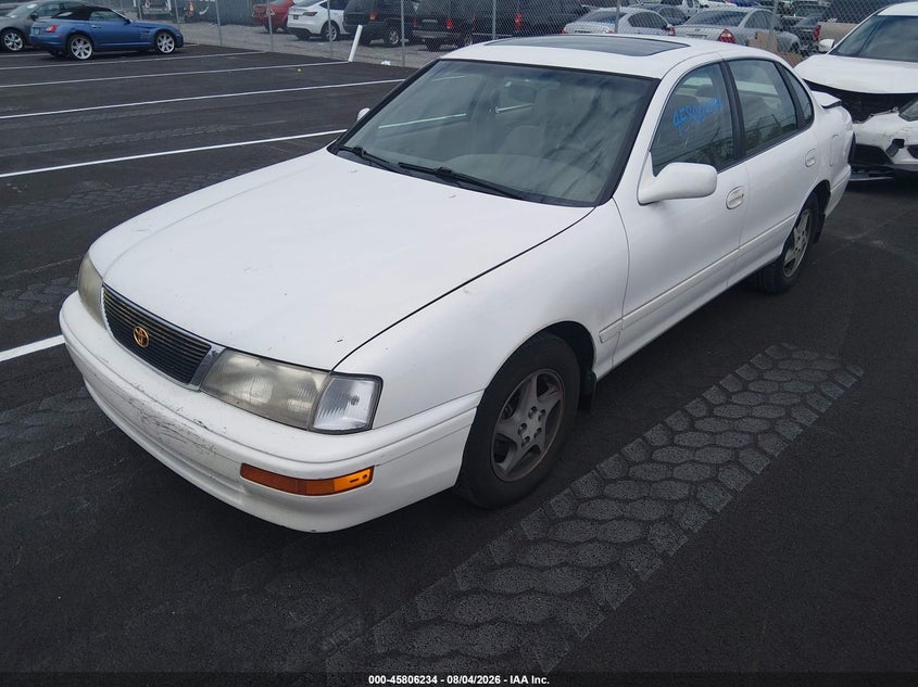 1997 TOYOTA AVALON auction photo 2
