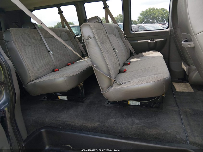 2017 CHEVROLET EXPRESS 2500 auction photo 8