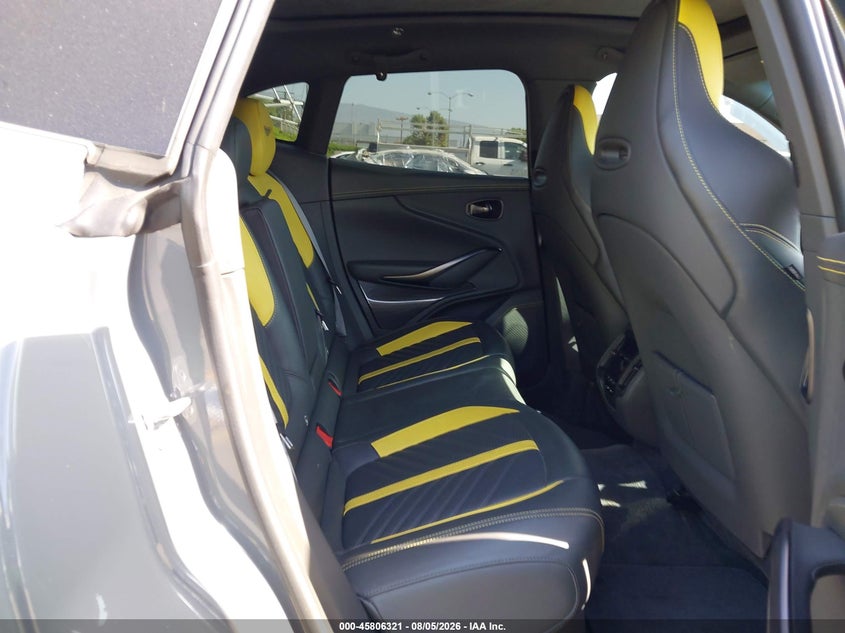2023 ASTON MARTIN DBX auction photo 8