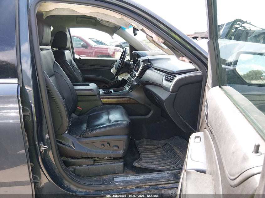CHEVROLET SUBURBAN - zdjęcie 5