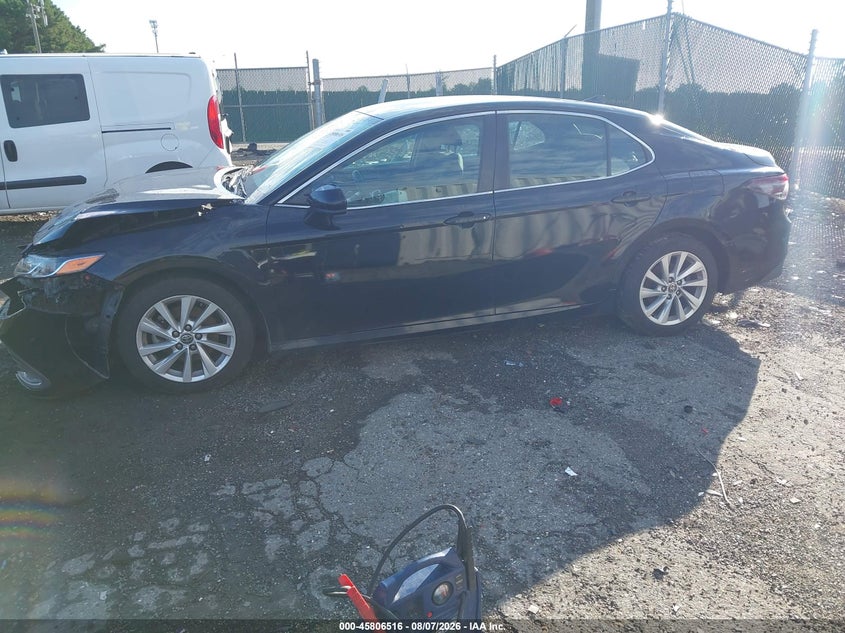 Vin: 4t1c11ak7nu020645, lot: 46305362, toyota camry le 20222