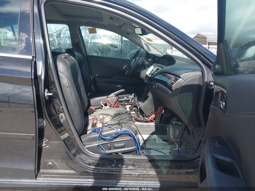 2017 HONDA ACCORD auction photo 5