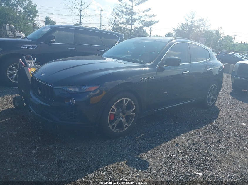 2017 MASERATI LEVANTE auction photo 2
