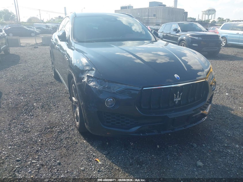 2017 MASERATI LEVANTE auction photo 6