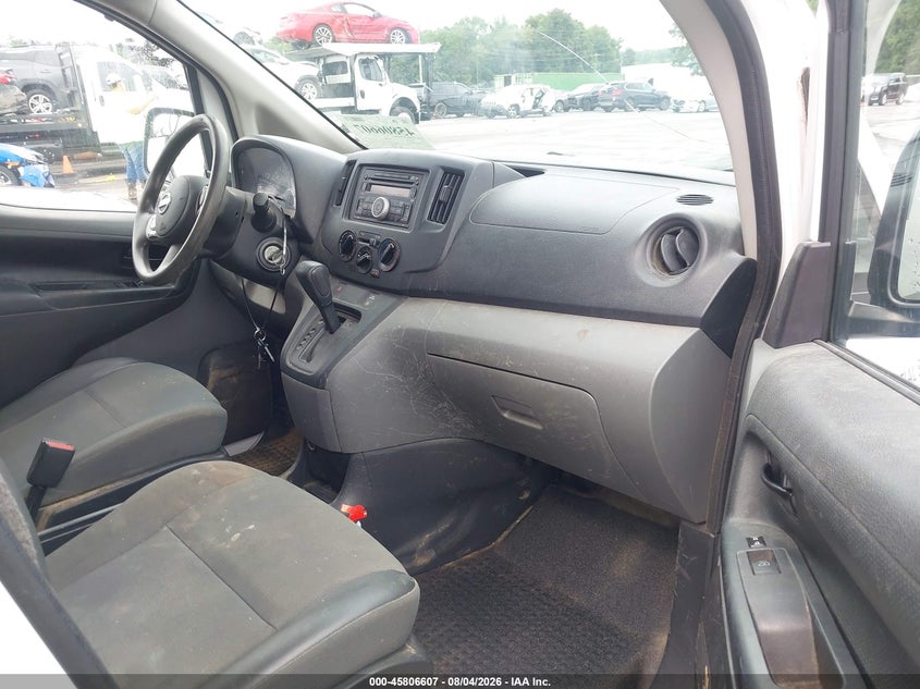 2017 NISSAN NV200 auction photo 5