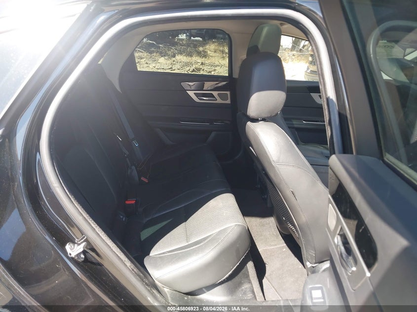 2016 JAGUAR XF auction photo 8