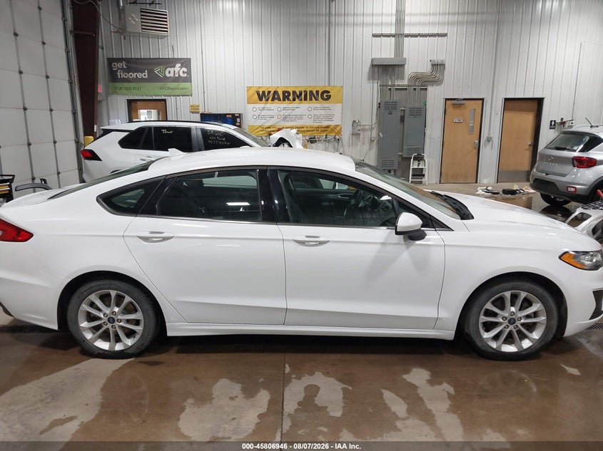 Photo 13 - FORD FUSION