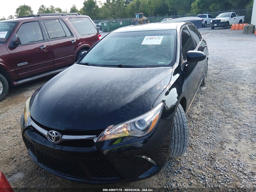 TOYOTA CAMRY - zdjęcie 12