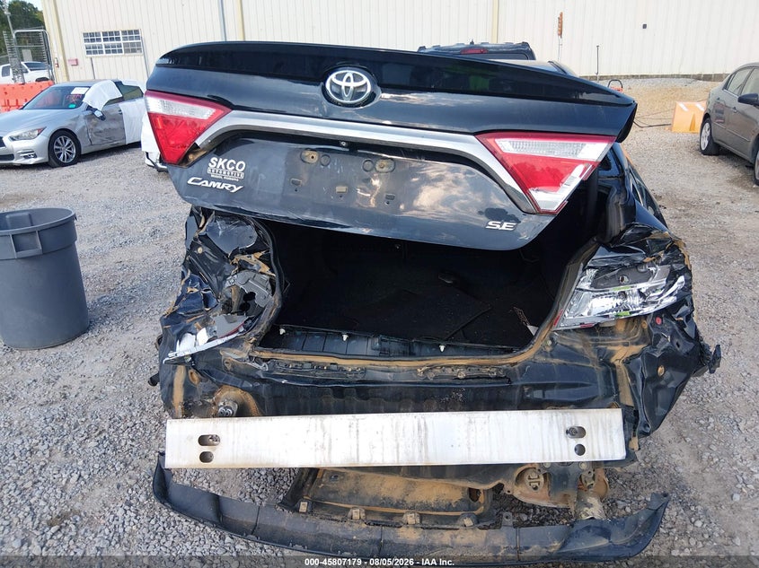 TOYOTA CAMRY - zdjęcie 16