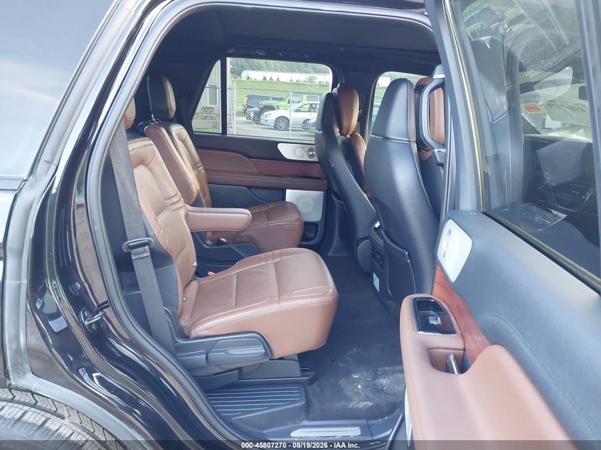 2024 LINCOLN NAVIGATOR auction photo 8