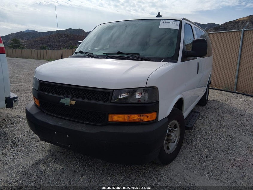 2018 CHEVROLET EXPRESS 2500 auction photo 2