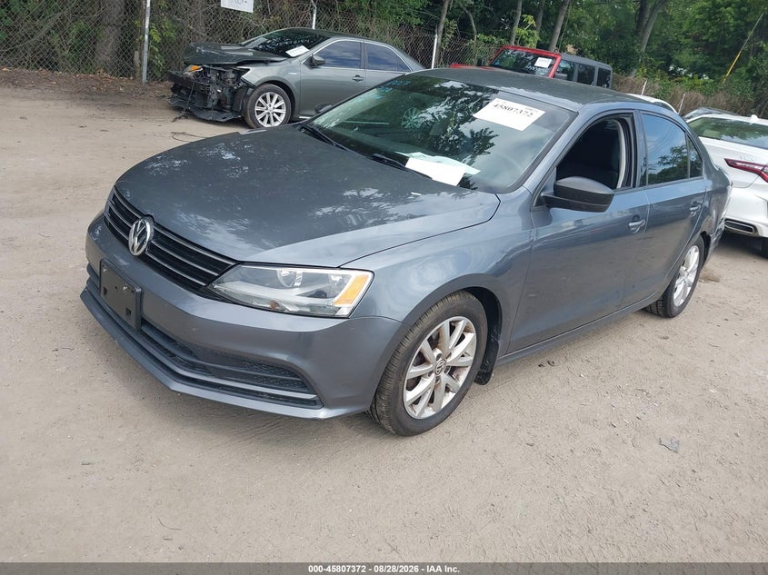2015 VOLKSWAGEN JETTA auction photo 2