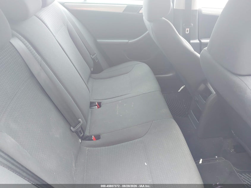 2015 VOLKSWAGEN JETTA auction photo 8