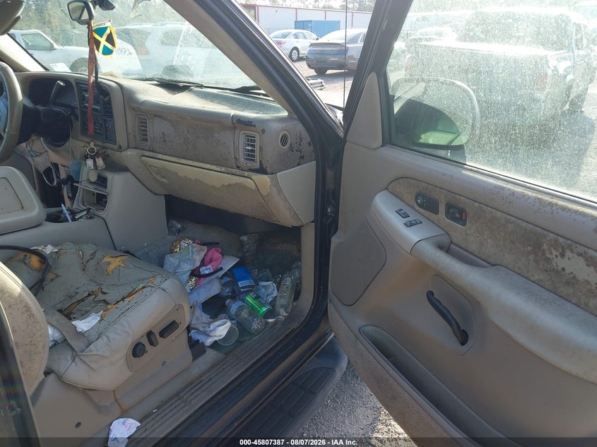 2002 GMC YUKON XL 1500 auction photo 5