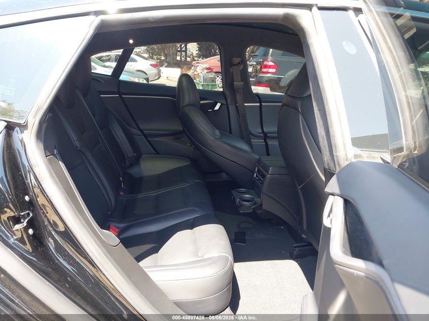 2020 TESLA MODEL S auction photo 8