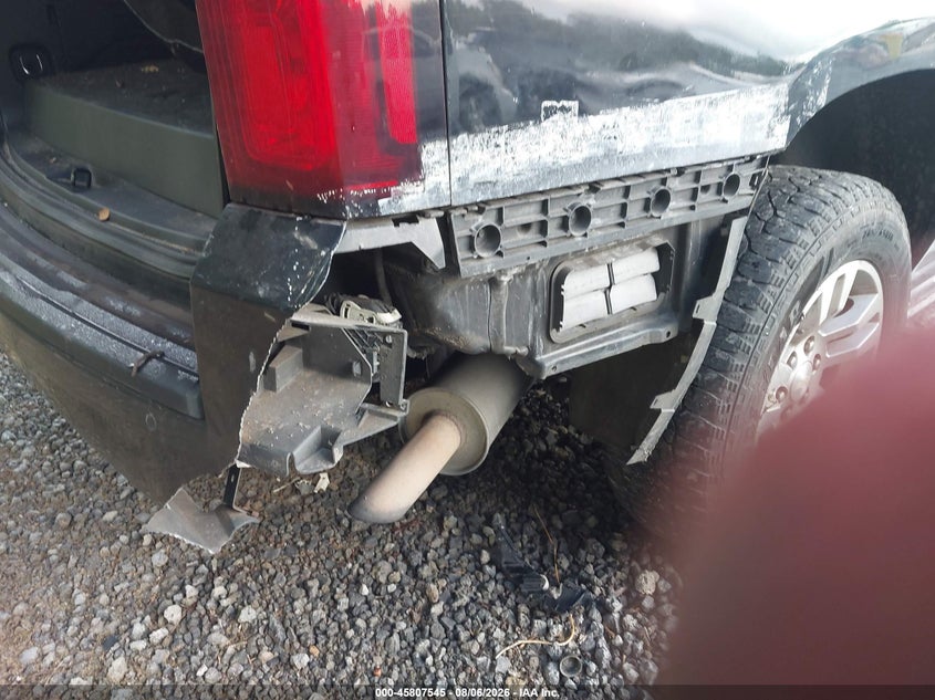 Photo 6 - CHEVROLET TAHOE