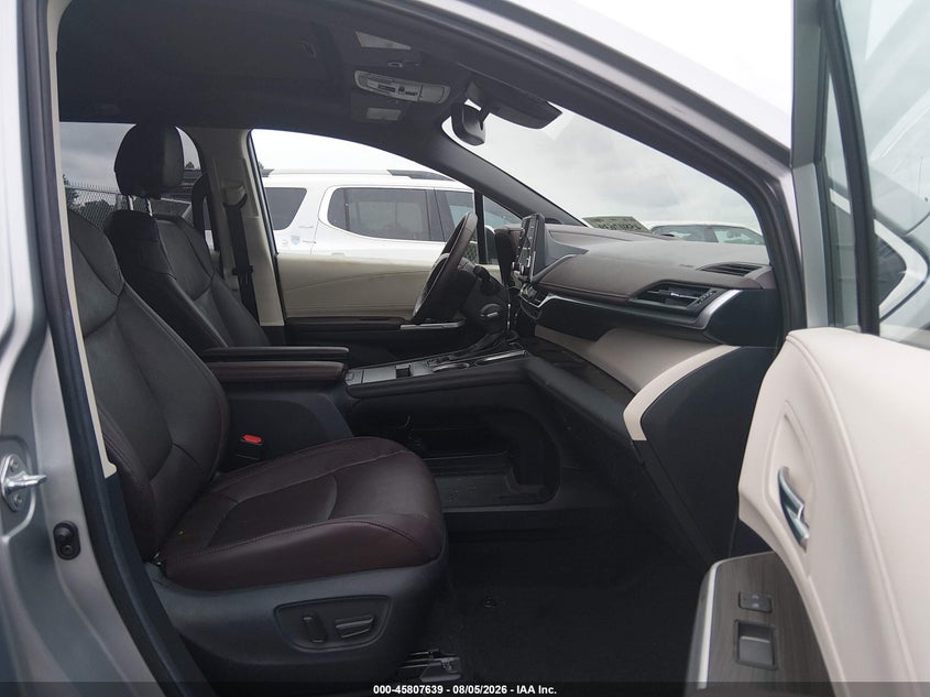 2024 TOYOTA SIENNA VAN 2.5L I-4 DI, DOHC, VVT, 189HP