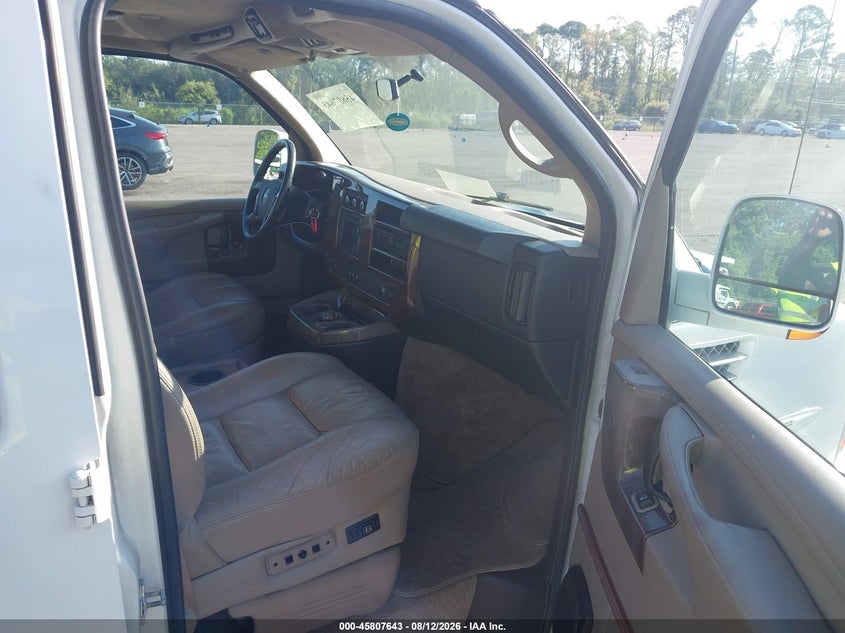 2011 GMC SAVANA 1500 auction photo 5