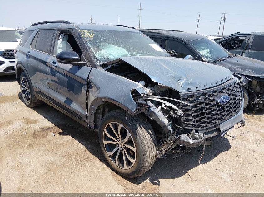 2025 Ford Explorer ST-Line