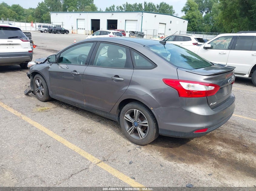 Vin: 1fahp3f23cl258515, lot: 46306519, ford focus se 20123