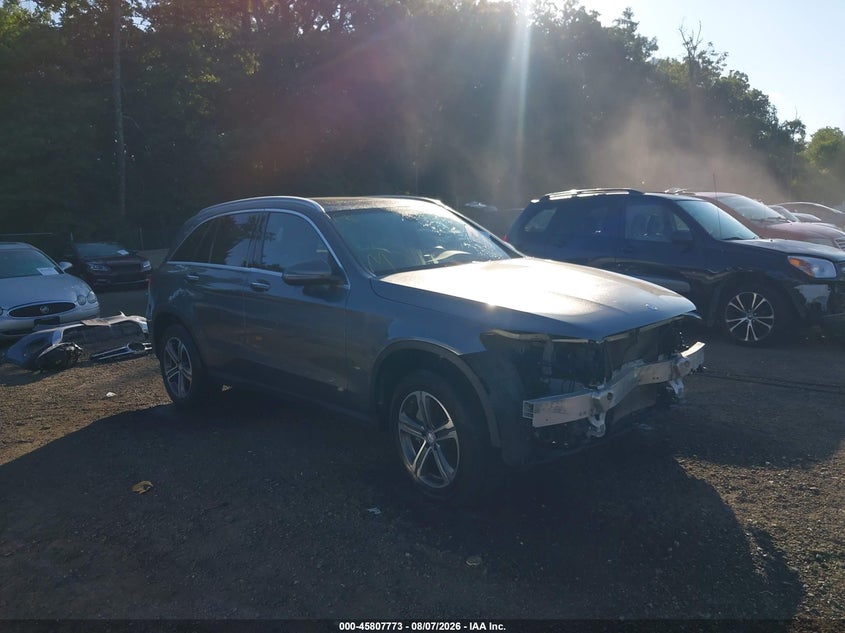 Vin: wdc0g4kb1hf163275, lot: 46306619, mercedes-benz glc 300 4matic 2017 img_1
