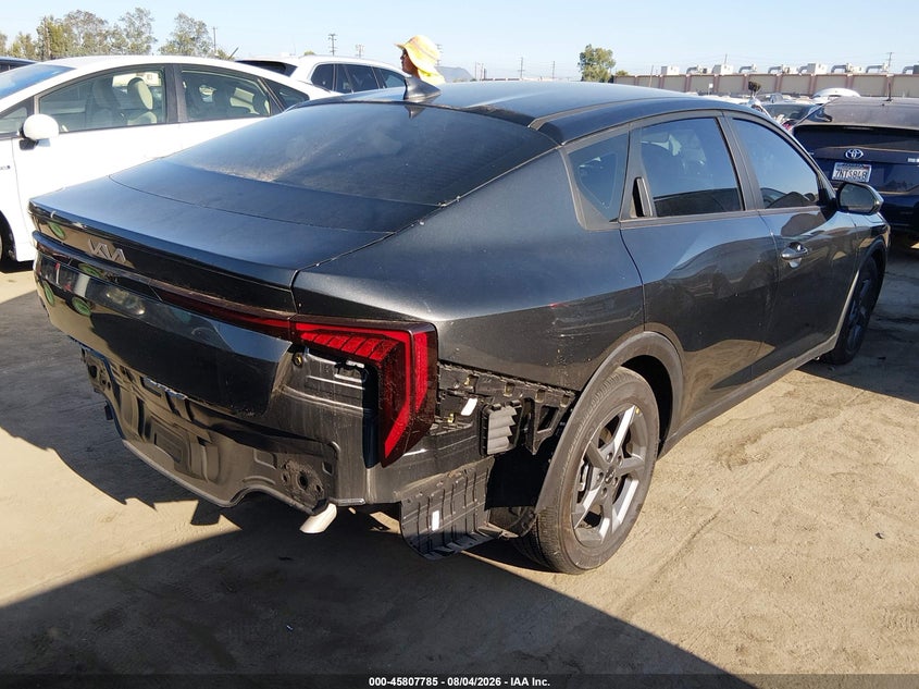Vin: 3kpft4de5se102838, lot: 46306631, kia k4 lxs 20254