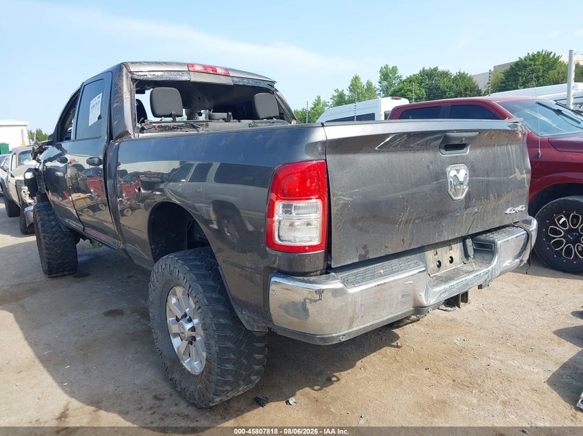 Vin: 3c6ur5cj9lg213643, lot: 46306664, ram 2500 tradesman  4x4 6'4 box 20203