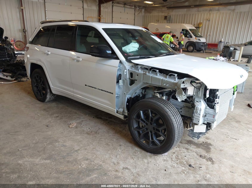 Vin: 1c4rjyb61s8677910, lot: 46306677, jeep grand cherokee 4xe anniversary edition 2025 img_1
