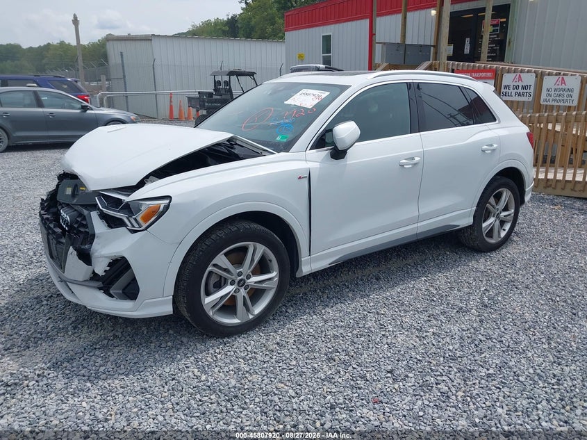 2022 Audi Q3, Front End, IAAI, VIN WA1EECF3XN1082924 — photo 2