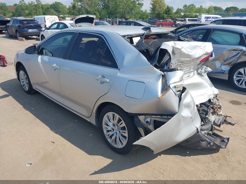 Vin: 4t1bf1fk5cu030416, lot: 46306862, toyota camry le 20123