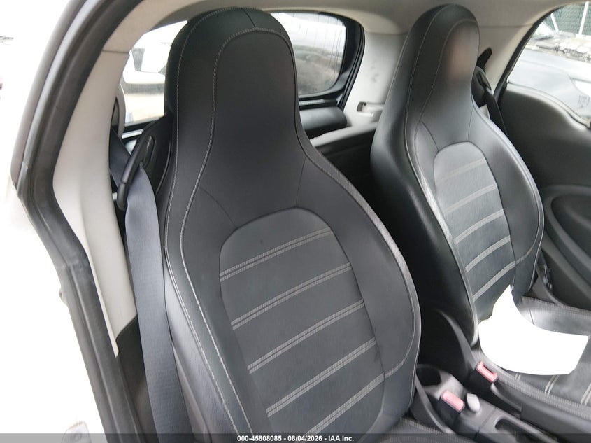 2016 SMART FORTWO auction photo 8