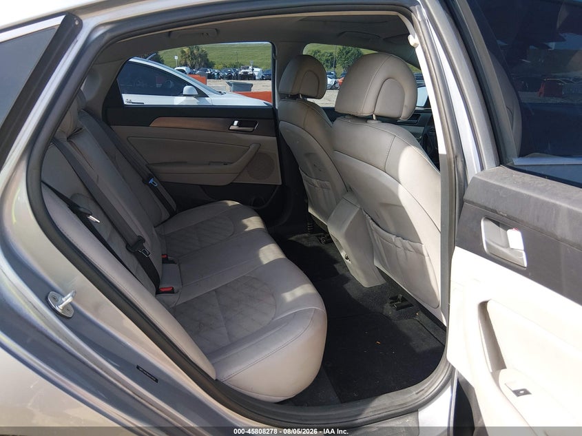 2017 HYUNDAI SONATA auction photo 8