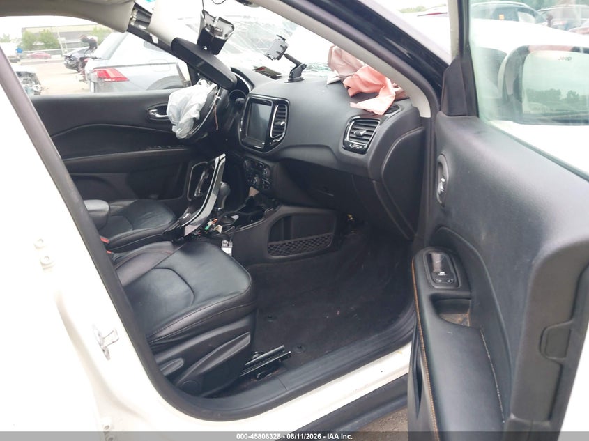2019 JEEP COMPASS auction photo 5