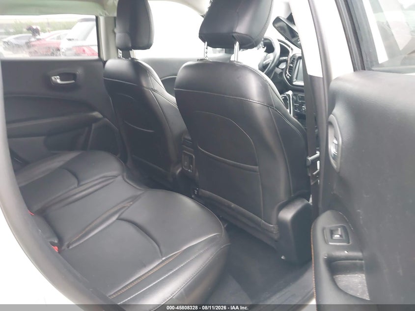 2019 JEEP COMPASS auction photo 8