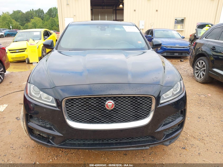 JAGUAR F-PACE - zdjęcie 12