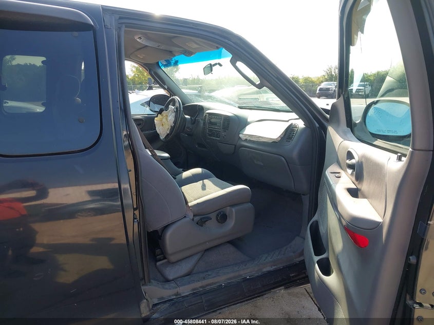 2003 FORD F-150 auction photo 5