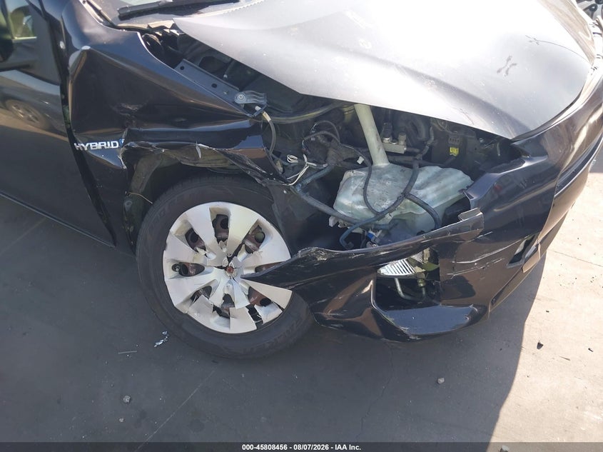 2012 TOYOTA PRIUS C auction photo 6