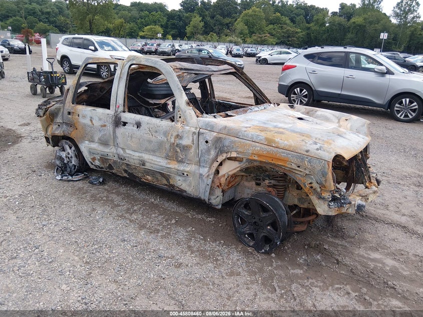 2003 JEEP LIBERTY auction photo 1