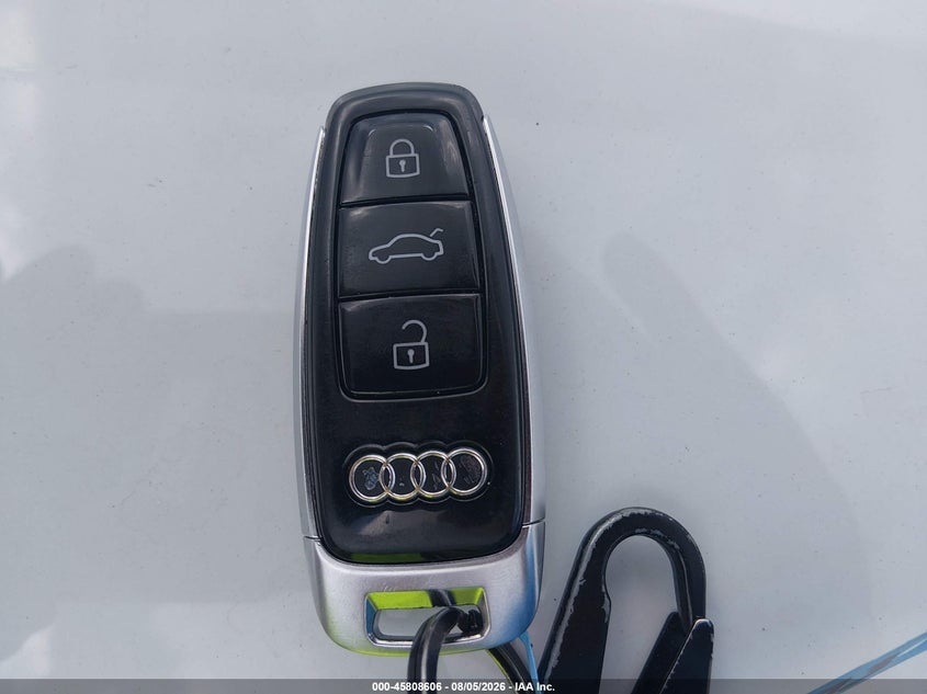 AUDI Q8 - zdjęcie 11