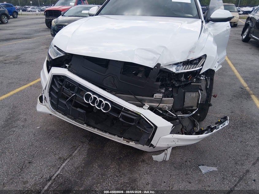 AUDI Q8 - zdjęcie 6